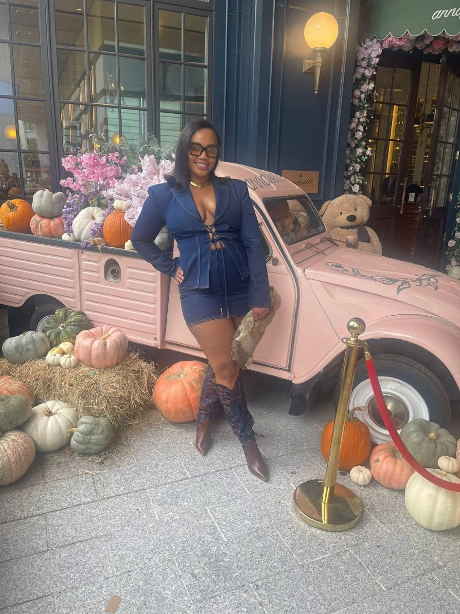 Denim set — pink vintage car + pumpkins